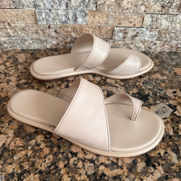 Vince 
Lukas Slide Sandal in Birch Sand - Picture 5 of 11